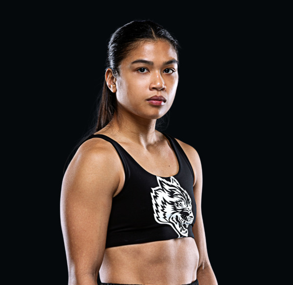 แจ็กกี บันตัน (Jackie Buntan) นักมวยไทยหญิงชาวฟิลิปปินส์-อเมริกันในสังกัด ONE Championship