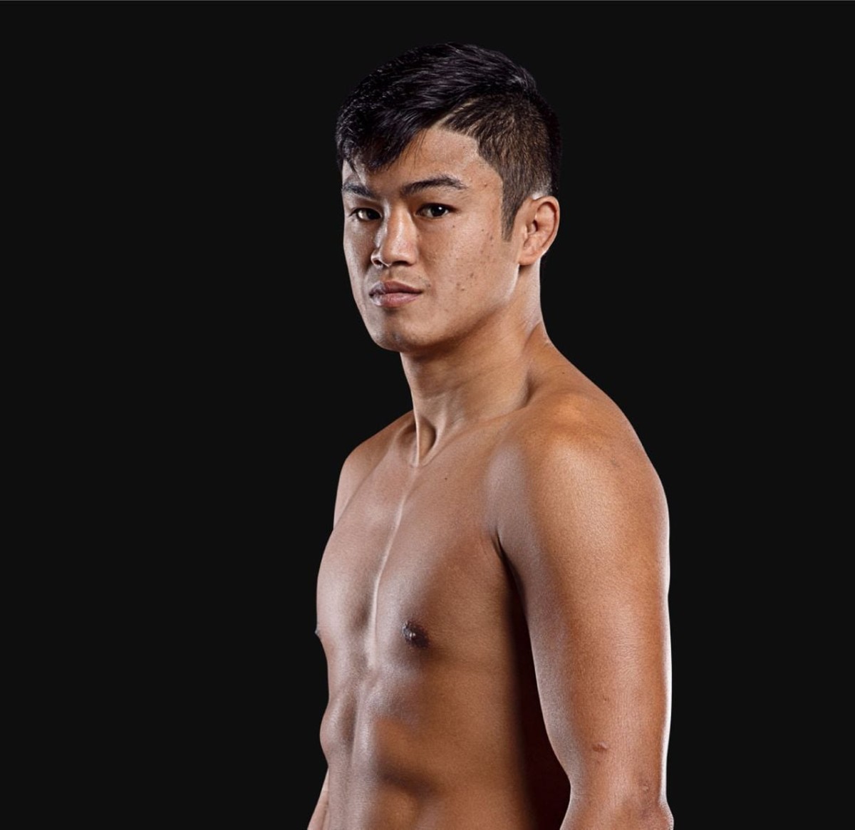 แสงมณี พีเค.แสนชัย (Sangmanee PK Saenchai) ฉายา The Million Dollar Baby ในภาพโปรไฟล์ของ ONE Championship